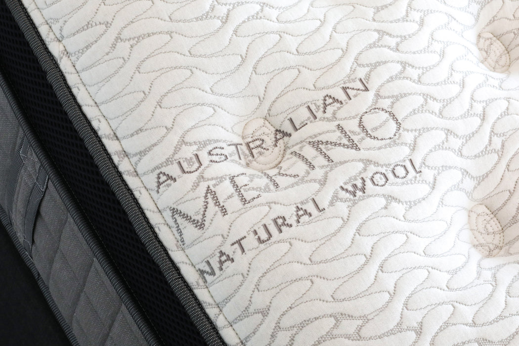 Wool Luxury Queen Mattress in Medium Feel