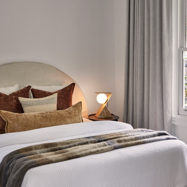 Sabi Table Lamp