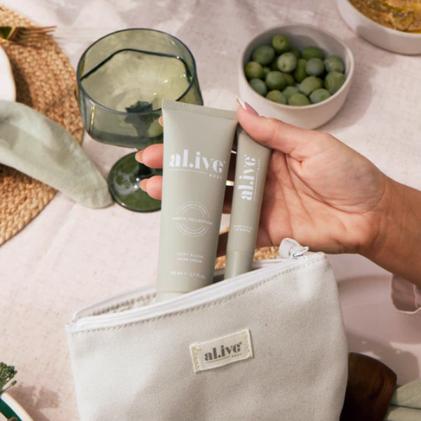 Alive Ivory Bloom Hand & Lip Set