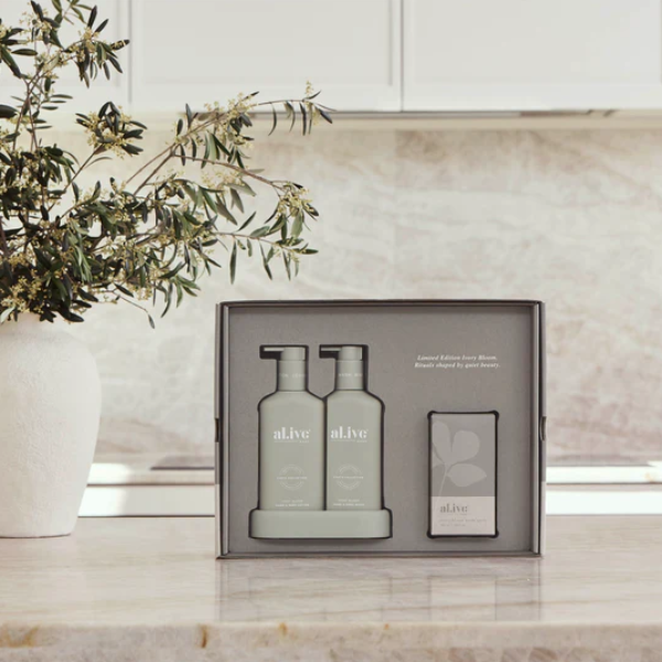 Alive Ivory Bloom Home Ritual Set