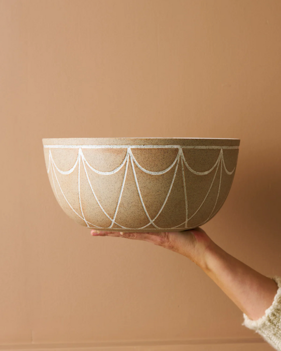 'Large Bowl Natural Entertainer