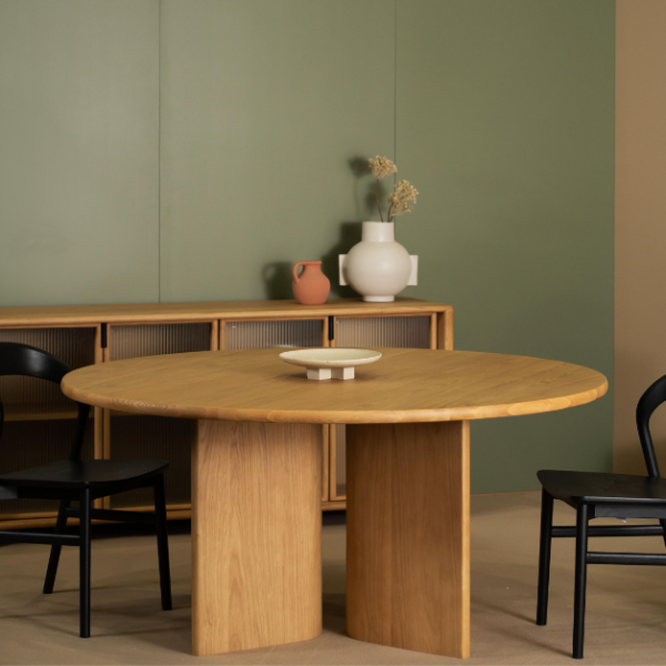 Mia Round Dining Table 1600 - Oak Natural